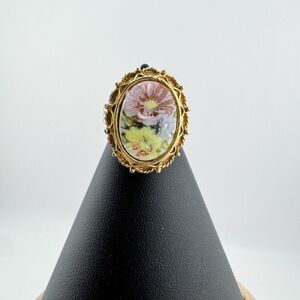 Signed Luzier Vintage Floral Porcelain Perfume Locket Ring Gold Tone Retro
